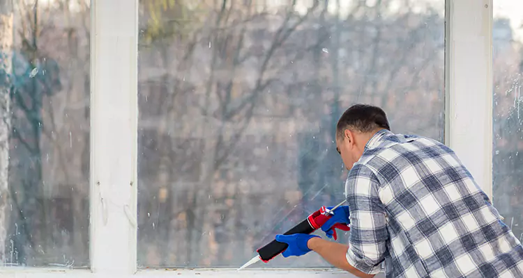 Quality Sliding Shower Door Repair for Closing Issues in Wesley Chapel, FL