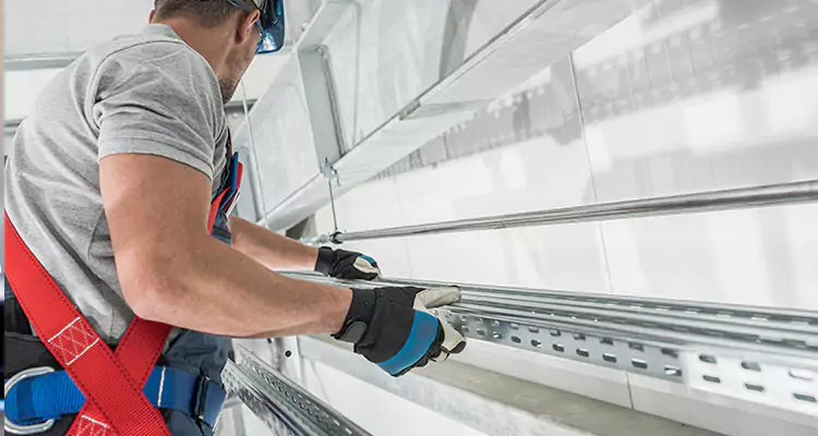 Glass Balcony Railing Replacement in Wesley Chapel, FL
